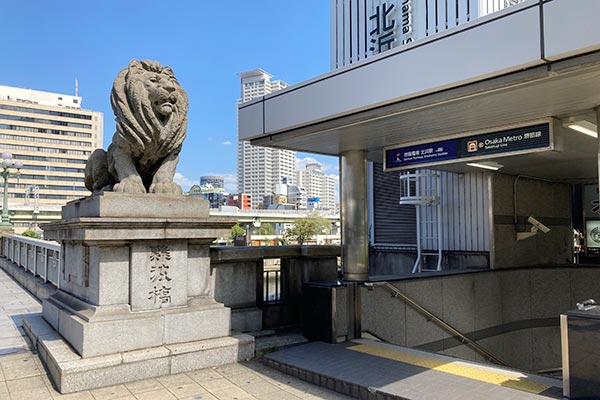 北浜駅すぐにライオン